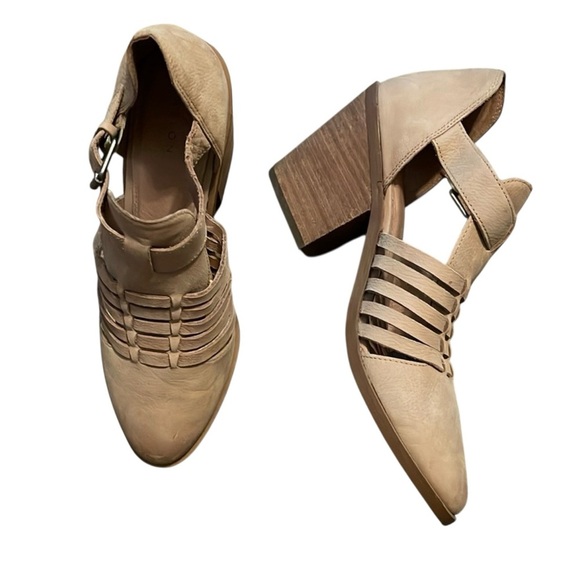 🌹CASLON HEELED SHOES - Picture 1 of 8
